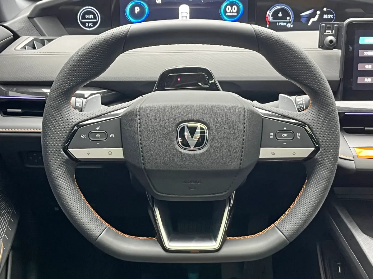 2024 ChangAn UNI-V 1.5T 188HP L4 7DCT,autocango,china used car exporter,china ev exporter,chinese used car exporter,chinese used ev exporter