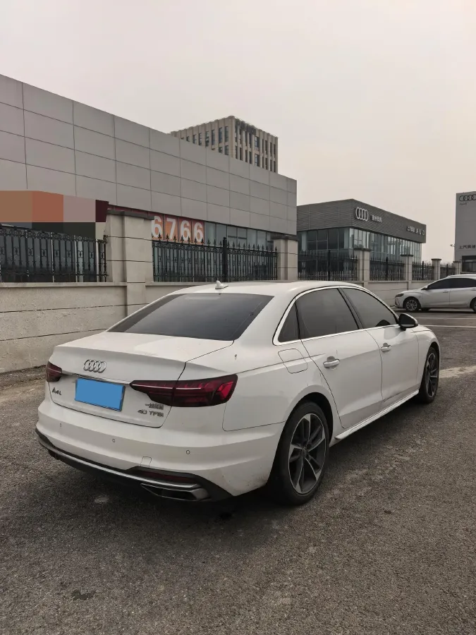 2020 Audi A4L 2.0T 190HP L4 7DCT,autocango,china used car exporter,china ev exporter,chinese used car exporter,chinese used ev exporter