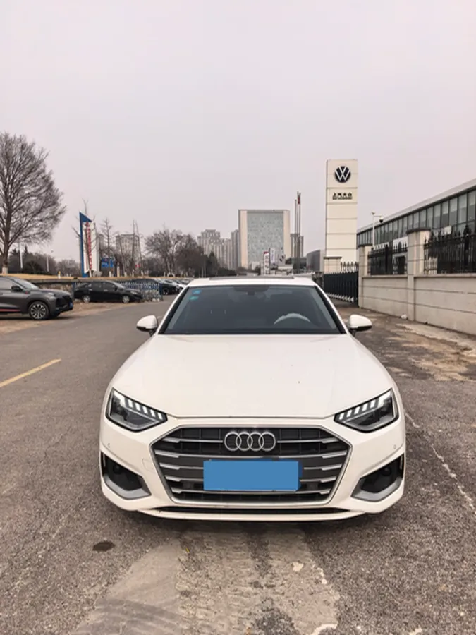 2020 Audi A4L 2.0T 190HP L4 7DCT,autocango,china used car exporter,china ev exporter,chinese used car exporter,chinese used ev exporter
