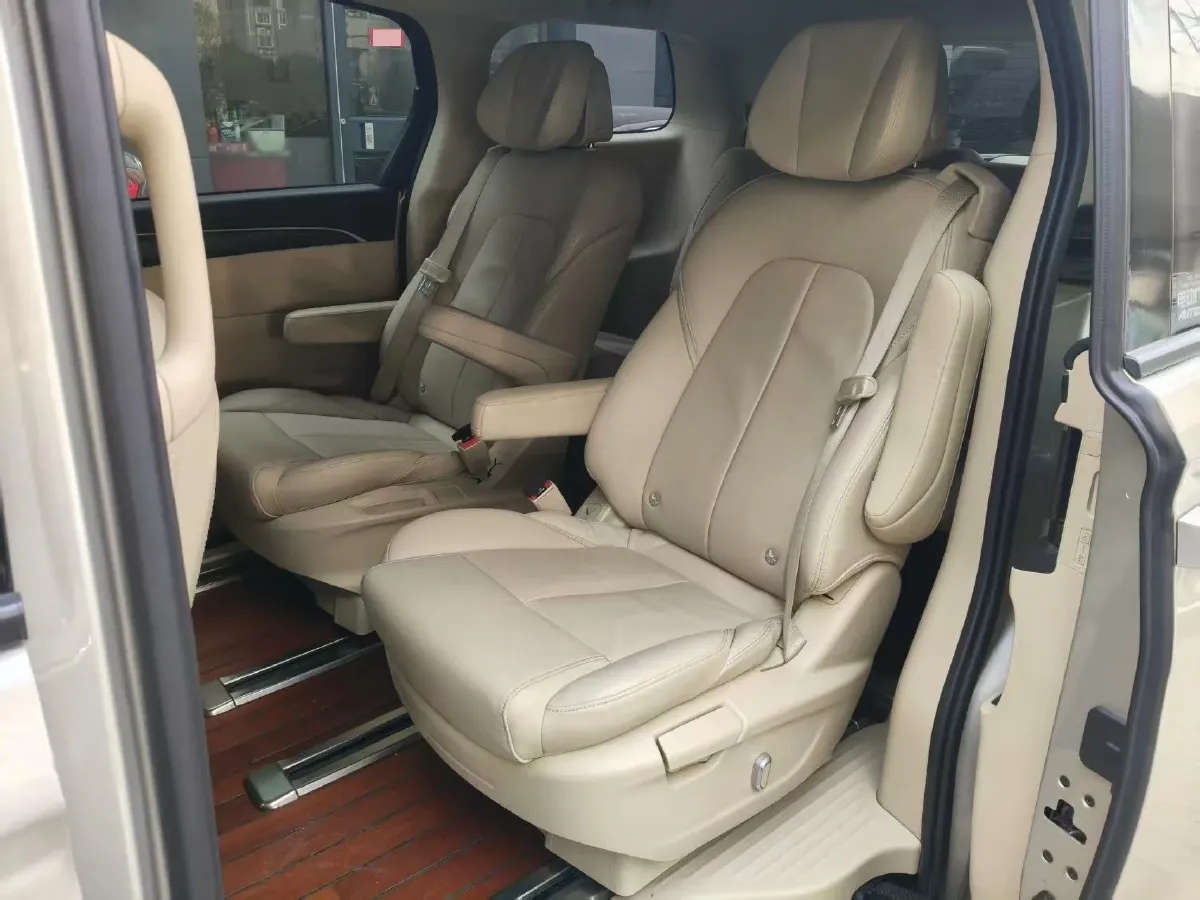 2022 Buick GL8 2.0T 237HP L4 9AT,autocango,china used car exporter,china ev exporter,chinese used car exporter,chinese used ev exporter