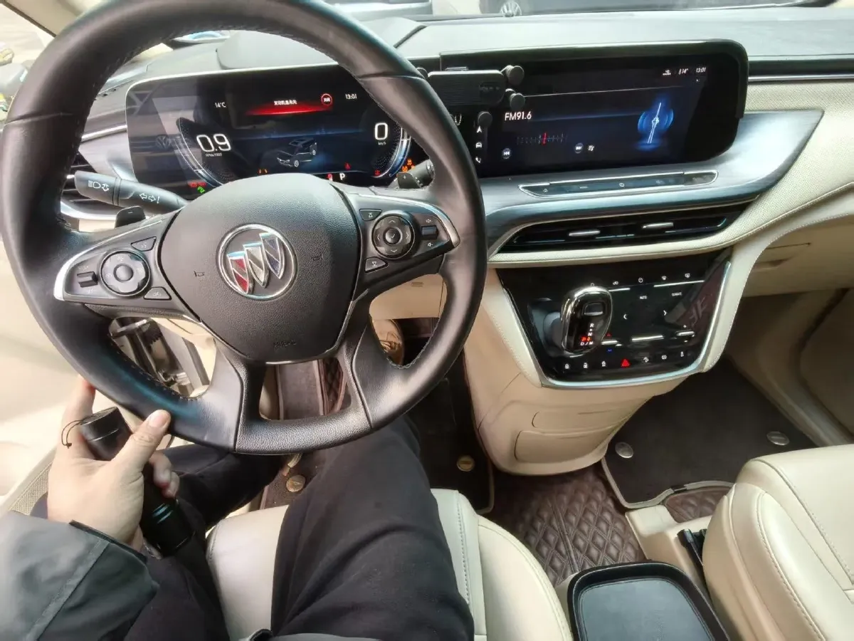 2022 Buick GL8 2.0T 237HP L4 9AT,autocango,china used car exporter,china ev exporter,chinese used car exporter,chinese used ev exporter