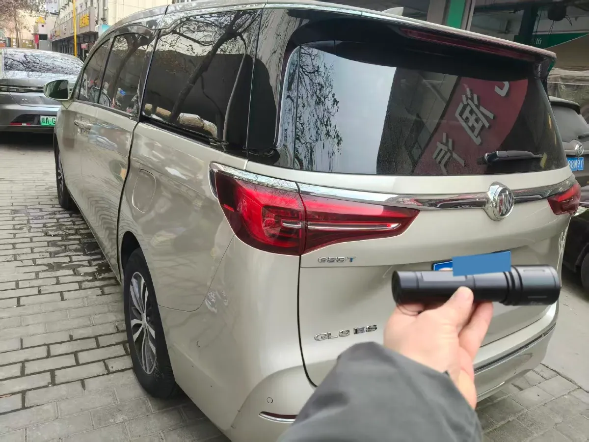 2022 Buick GL8 2.0T 237HP L4 9AT,autocango,china used car exporter,china ev exporter,chinese used car exporter,chinese used ev exporter