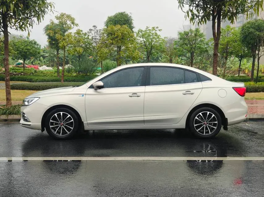 2019 Roewe i5 1.5L 120HP L4 CVT,autocango,china used car exporter,china ev exporter,chinese used car exporter,chinese used ev exporter