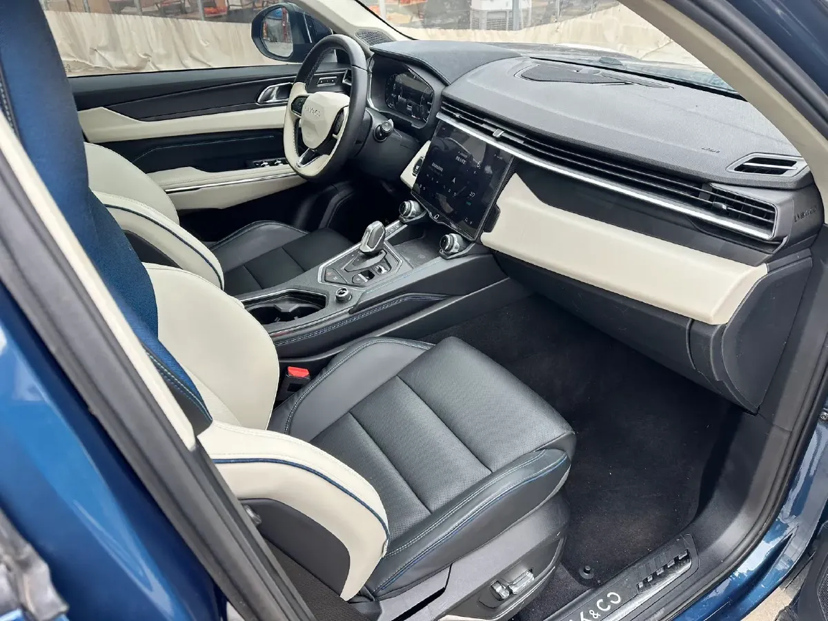 2021 LYNK&CO 01 2.0T 218HP L4 8AT,autocango,china used car exporter,china ev exporter,chinese used car exporter,chinese used ev exporter