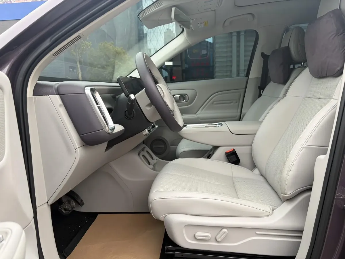 2025 Leapmotor B10 BEV 67.1KWH,autocango,china used car exporter,china ev exporter,chinese used car exporter,chinese used ev exporter