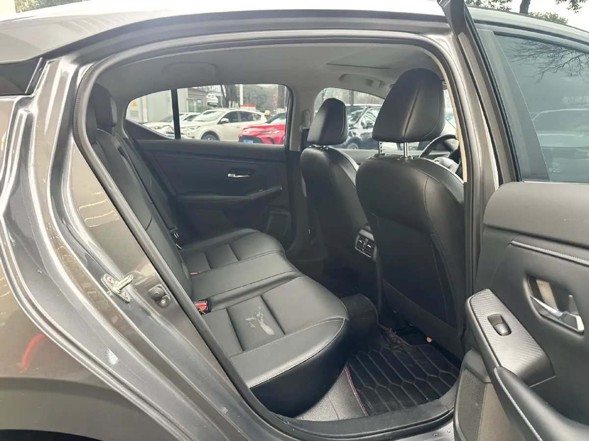 2021 Nissan Sylphy 1.6L 135HP L4 CVT,autocango,china used car exporter,china ev exporter,chinese used car exporter,chinese used ev exporter