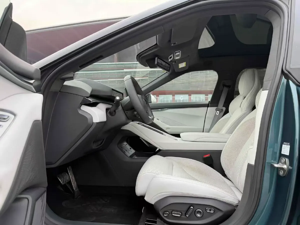 2025 Xpeng P7 BEV,autocango,china used car exporter,china ev exporter,chinese used car exporter,chinese used ev exporter