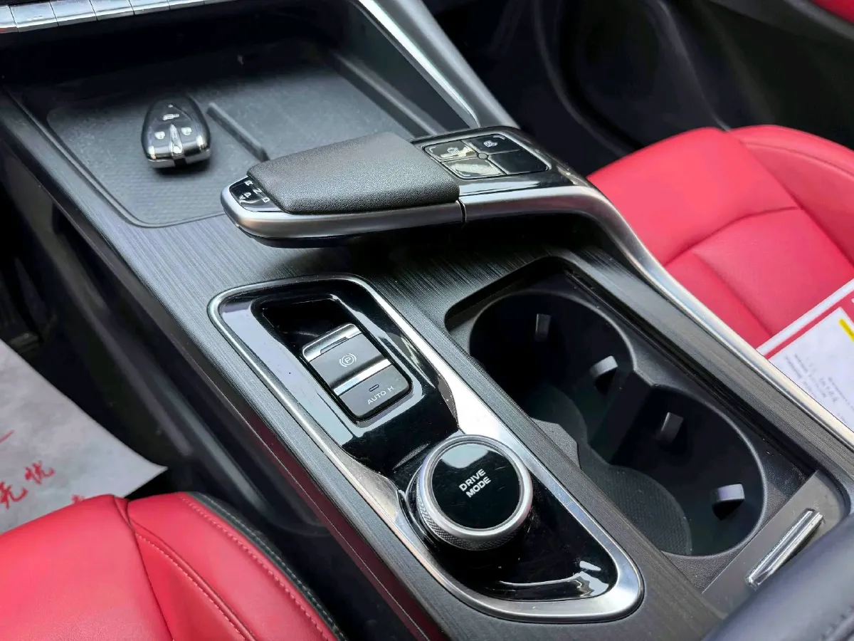 2020 ChangAn UNI-T 1.5T 180HP L4 7DCT,autocango,china used car exporter,china ev exporter,chinese used car exporter,chinese used ev exporter