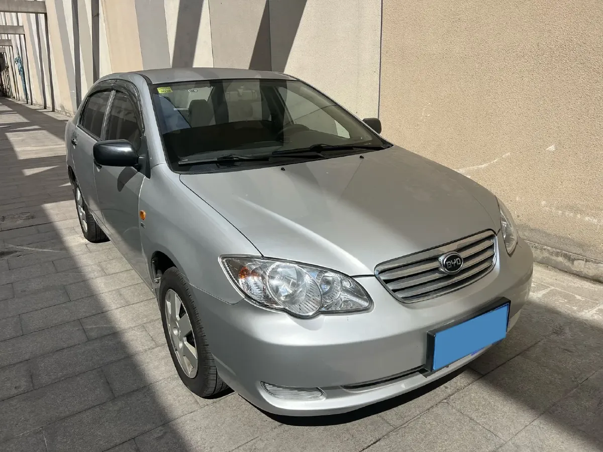 2013 FAW Vita V5 1.5L 102HP L4 5MT,autocango,china used car exporter,china ev exporter,chinese used car exporter,chinese used ev exporter