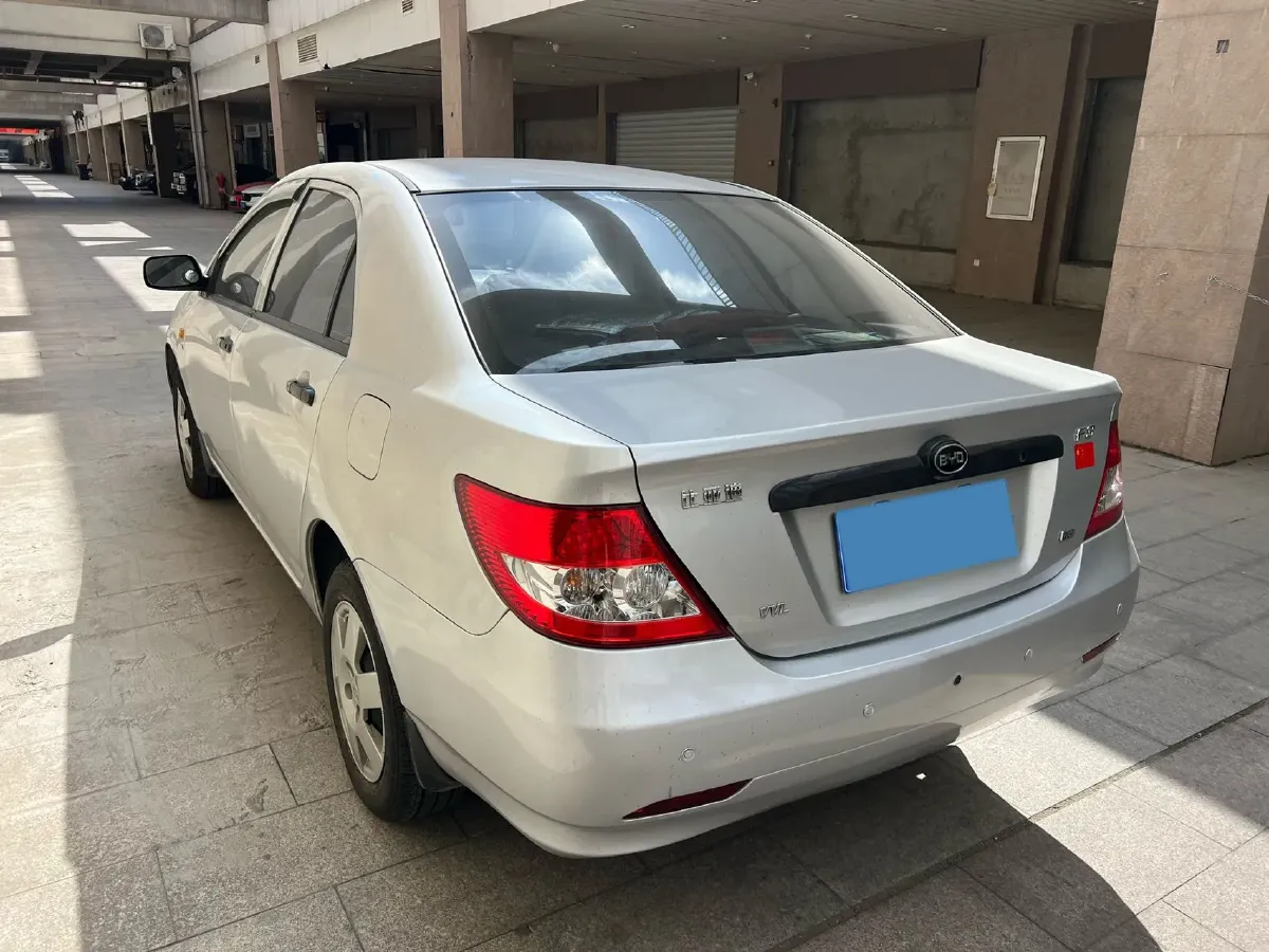 2013 FAW Vita V5 1.5L 102HP L4 5MT,autocango,china used car exporter,china ev exporter,chinese used car exporter,chinese used ev exporter