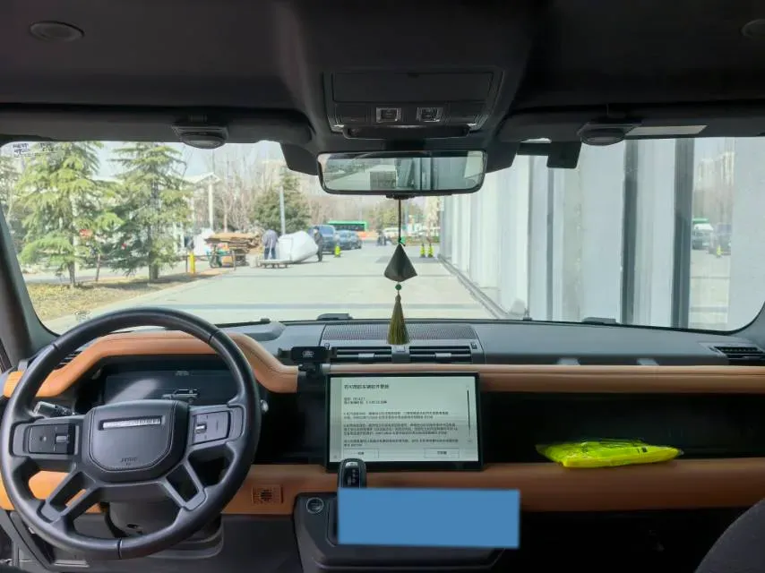 2022 Land Rover Defender 3.0T 400HP L6 8AT,autocango,china used car exporter,china ev exporter,chinese used car exporter,chinese used ev exporter