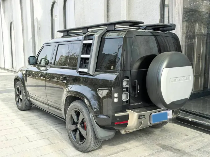 2022 Land Rover Defender 3.0T 400HP L6 8AT,autocango,china used car exporter,china ev exporter,chinese used car exporter,chinese used ev exporter