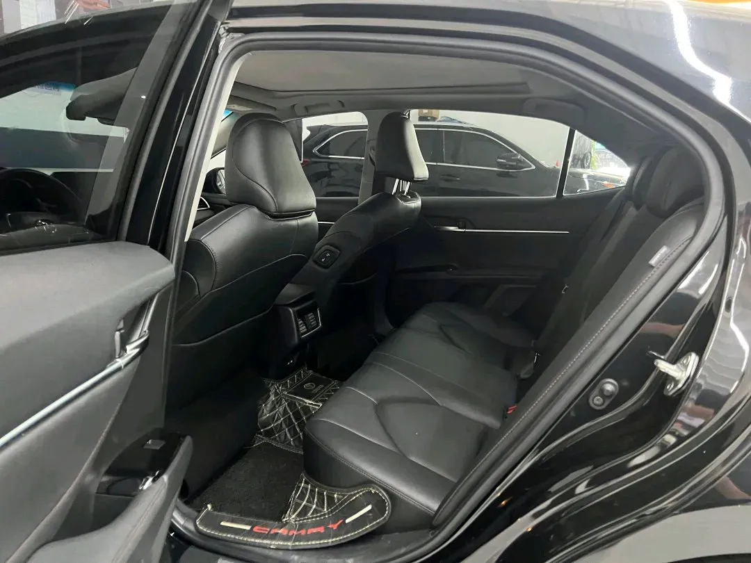 2021 Toyota Camry 2.5L 209HP L4 8AT,autocango,china used car exporter,china ev exporter,chinese used car exporter,chinese used ev exporter