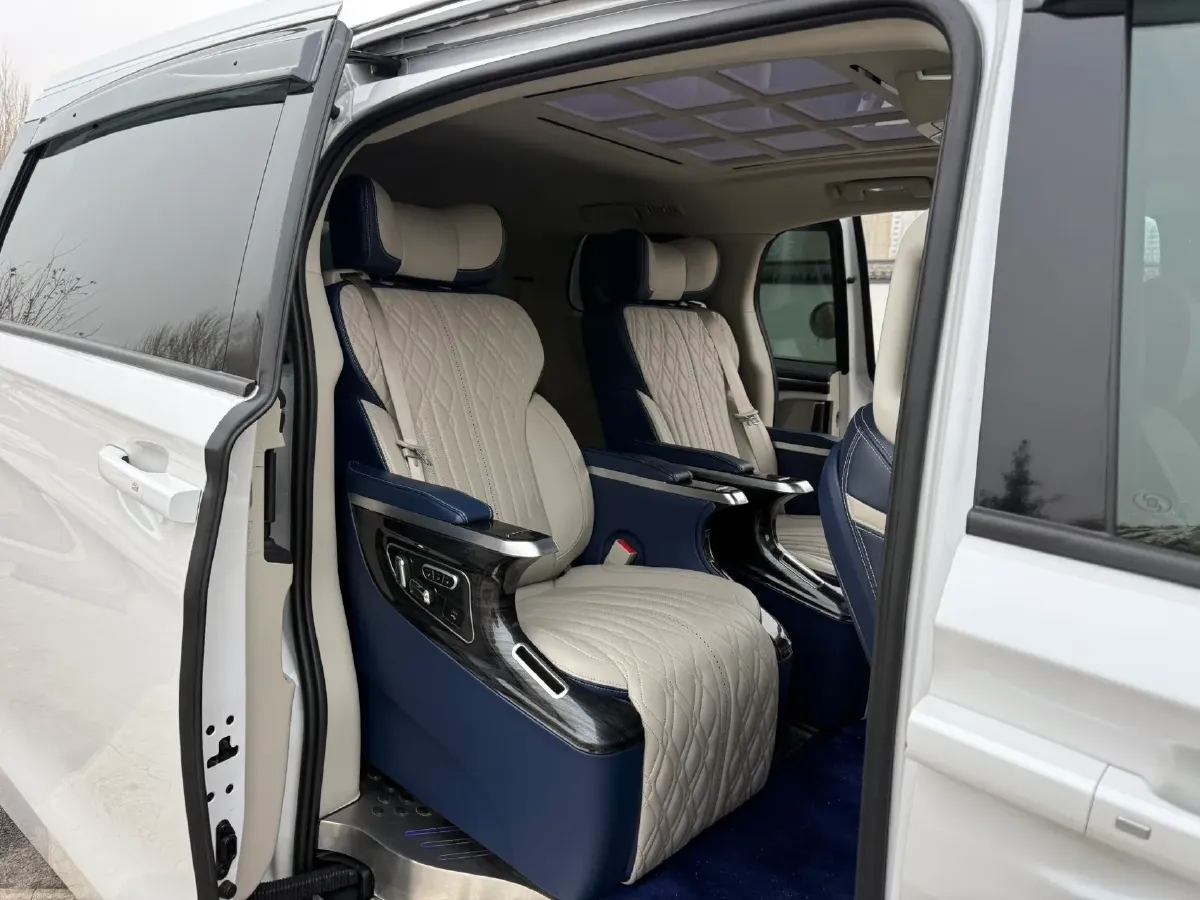 2021 Buick GL8 2.0T 237HP L4 9AT,autocango,china used car exporter,china ev exporter,chinese used car exporter,chinese used ev exporter