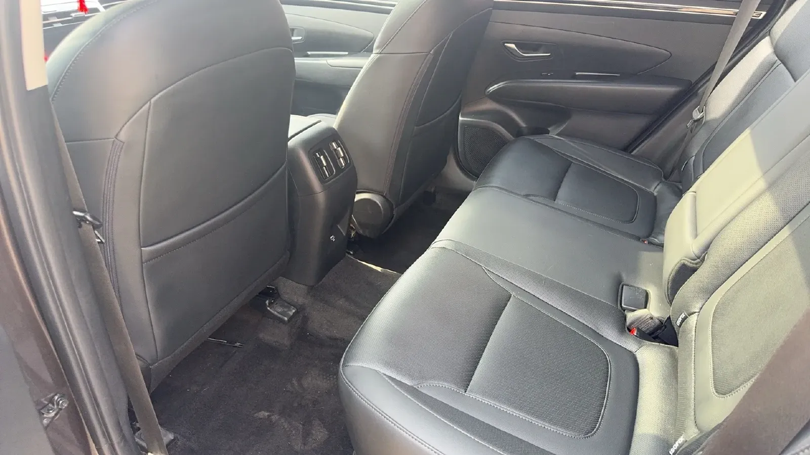 2021 Hyundai Tucson 1.5T 200HP L4 7DCT,autocango,china used car exporter,china ev exporter,chinese used car exporter,chinese used ev exporter