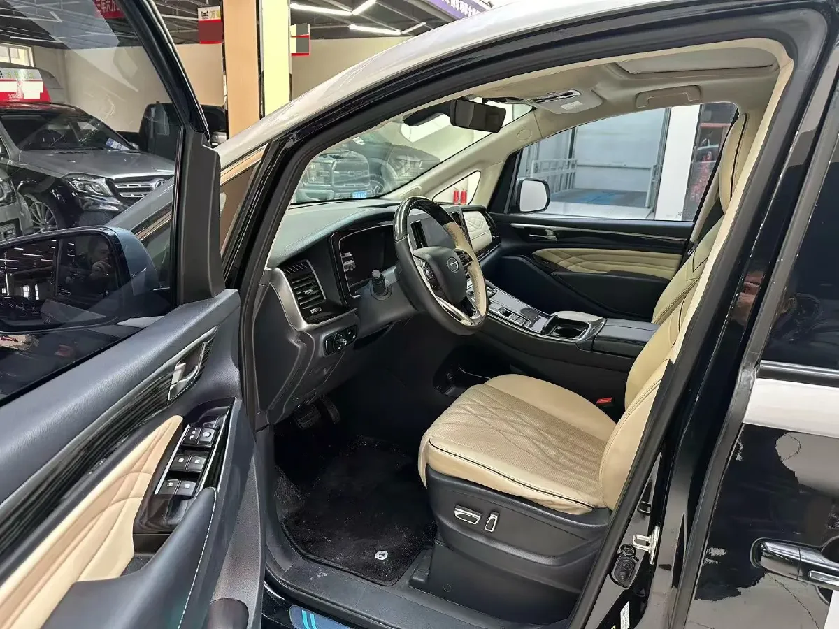 2021 GAC Trumpchi M8 2.0T 252HP L4 8AT,autocango,china used car exporter,china ev exporter,chinese used car exporter,chinese used ev exporter