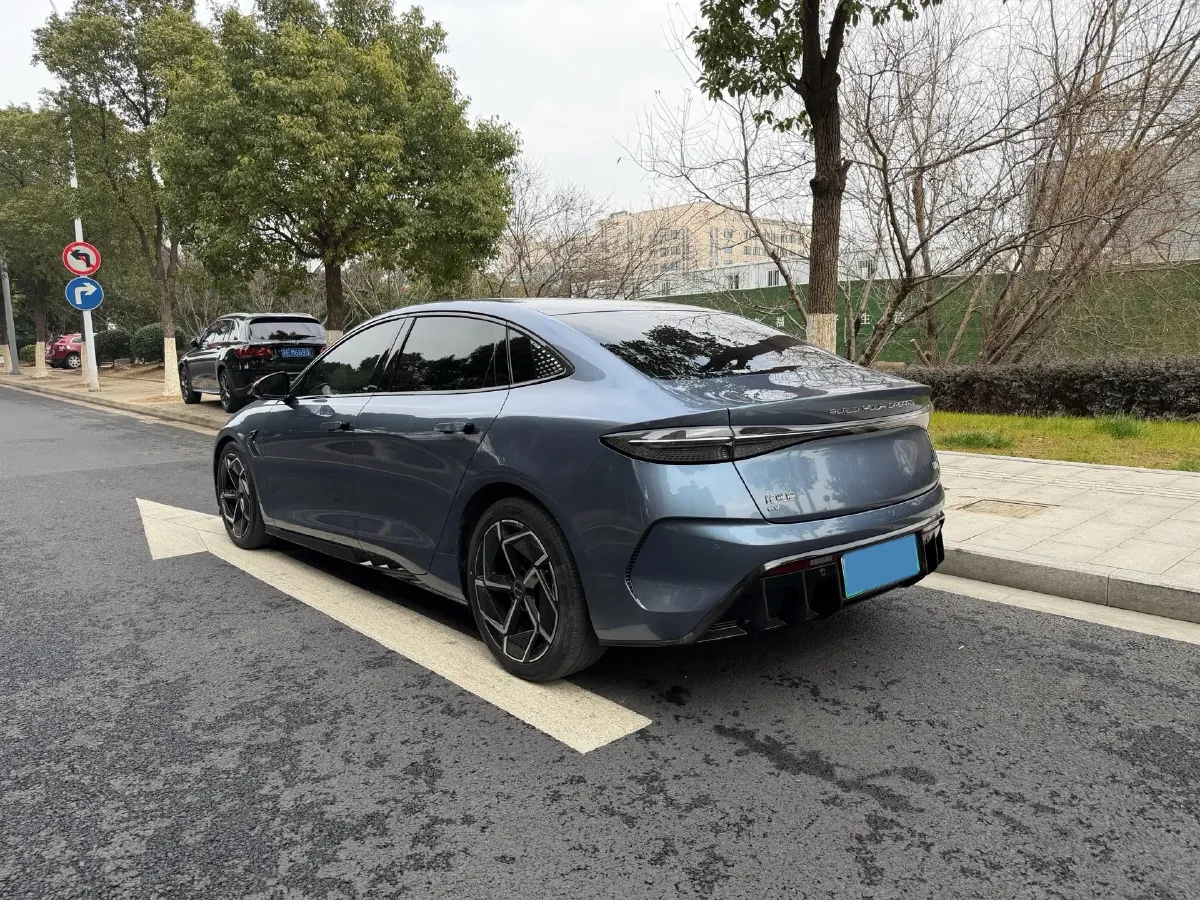 2022 AITO AITO M5 Range Extended 125HP REEV 40KWH,autocango,china used car exporter,china ev exporter,chinese used car exporter,chinese used ev exporter