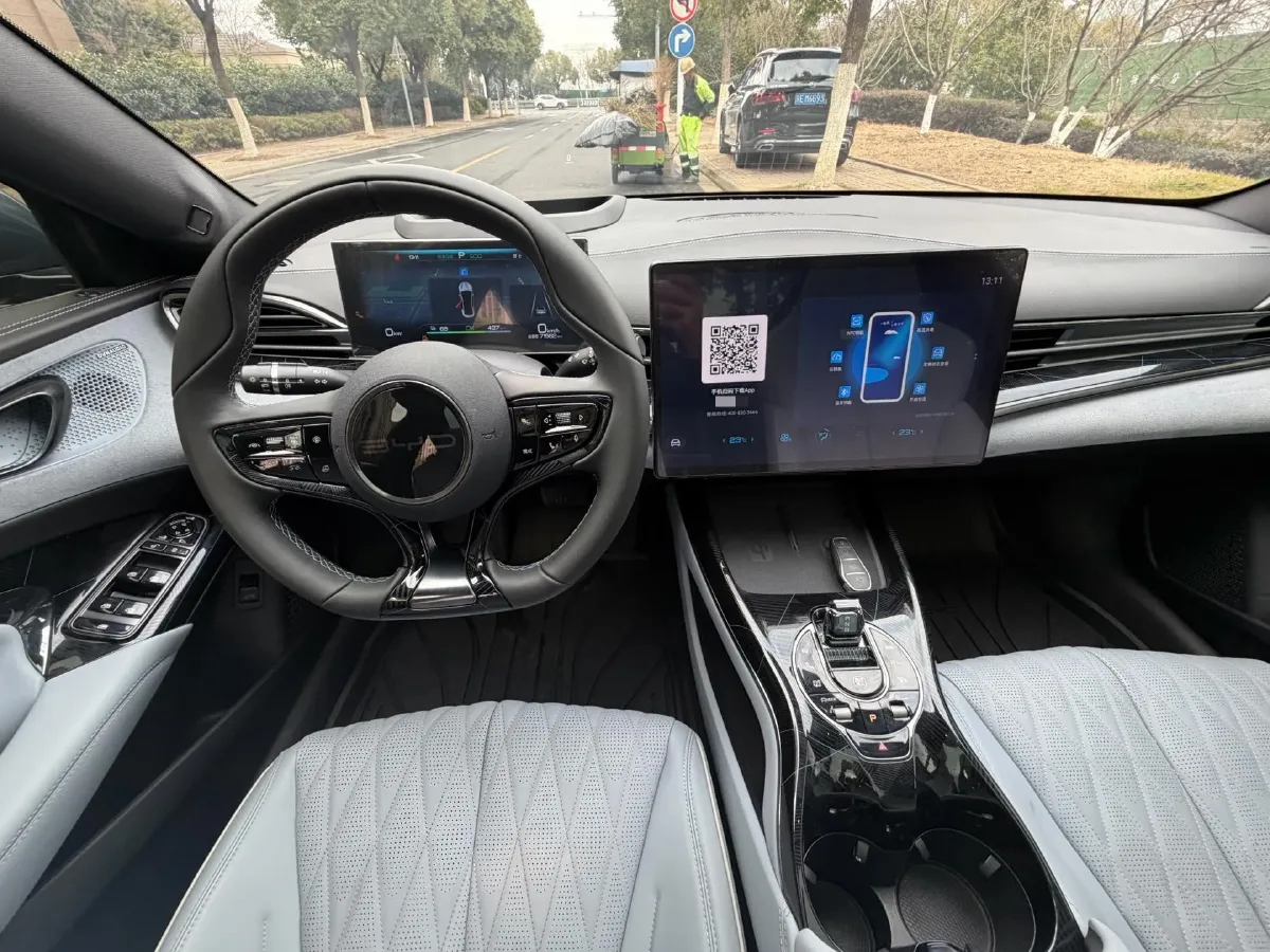 2022 AITO AITO M5 Range Extended 125HP REEV 40KWH,autocango,china used car exporter,china ev exporter,chinese used car exporter,chinese used ev exporter