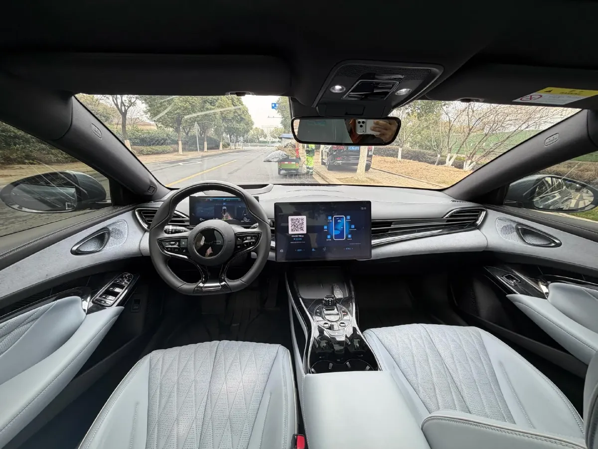 2022 AITO AITO M5 Range Extended 125HP REEV 40KWH,autocango,china used car exporter,china ev exporter,chinese used car exporter,chinese used ev exporter