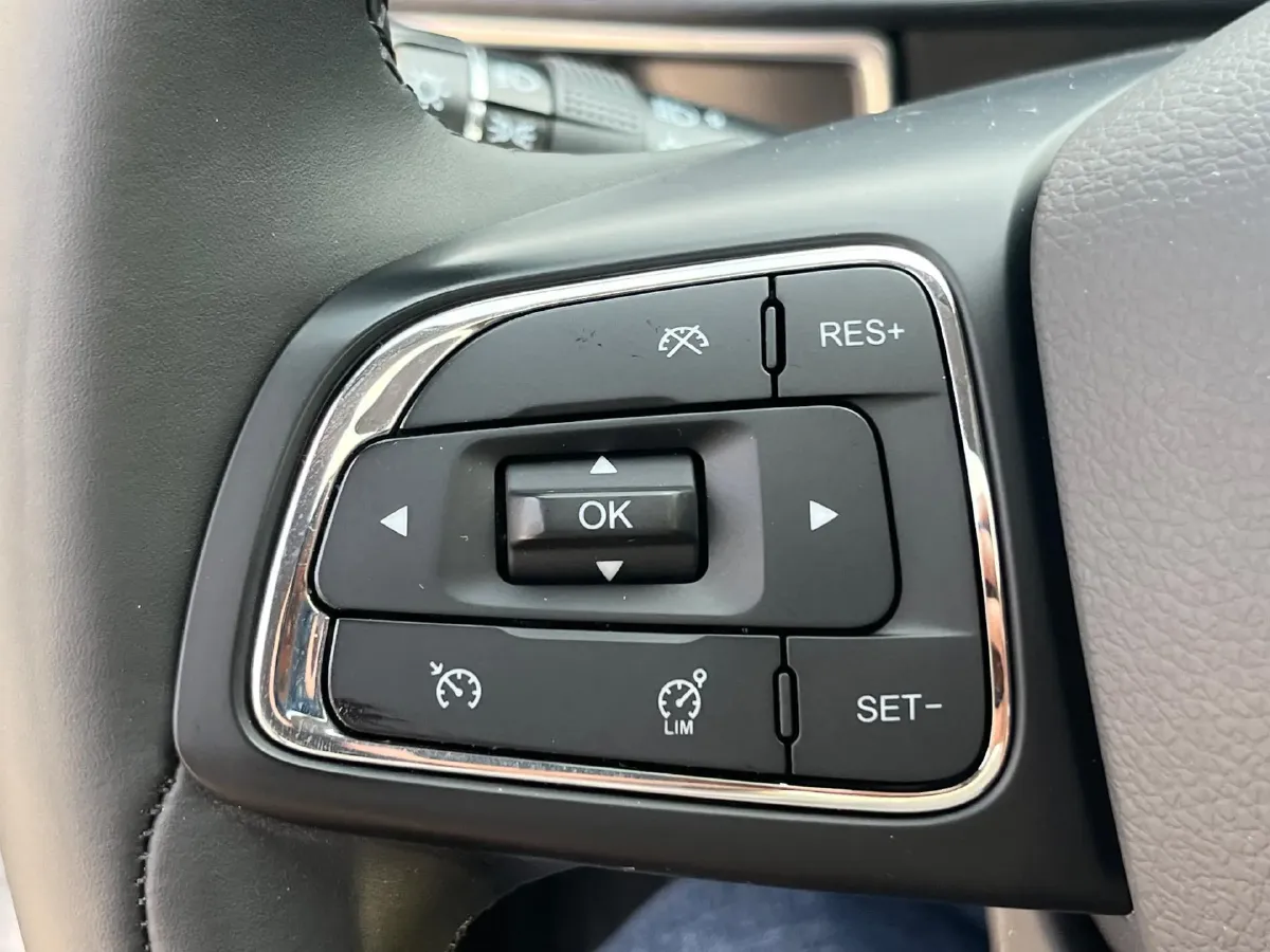 2022 Chery Tiggo 7 Plus 1.5T 156HP L4 CVT,autocango,china used car exporter,china ev exporter,chinese used car exporter,chinese used ev exporter