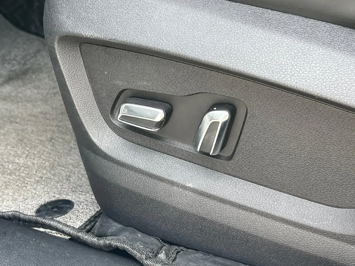 2022 Chery Tiggo 7 Plus 1.5T 156HP L4 CVT,autocango,china used car exporter,china ev exporter,chinese used car exporter,chinese used ev exporter