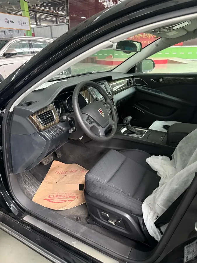 2021 HongQi H7 1.8T 188HP L4 6AT,autocango,china used car exporter,china ev exporter,chinese used car exporter,chinese used ev exporter