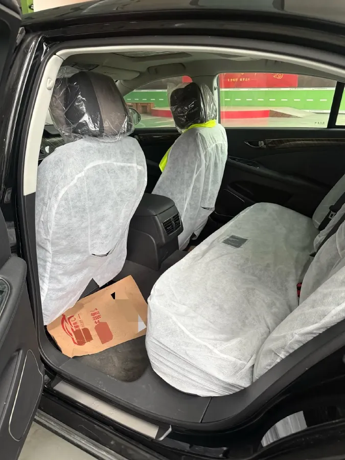 2021 HongQi H7 1.8T 188HP L4 6AT,autocango,china used car exporter,china ev exporter,chinese used car exporter,chinese used ev exporter