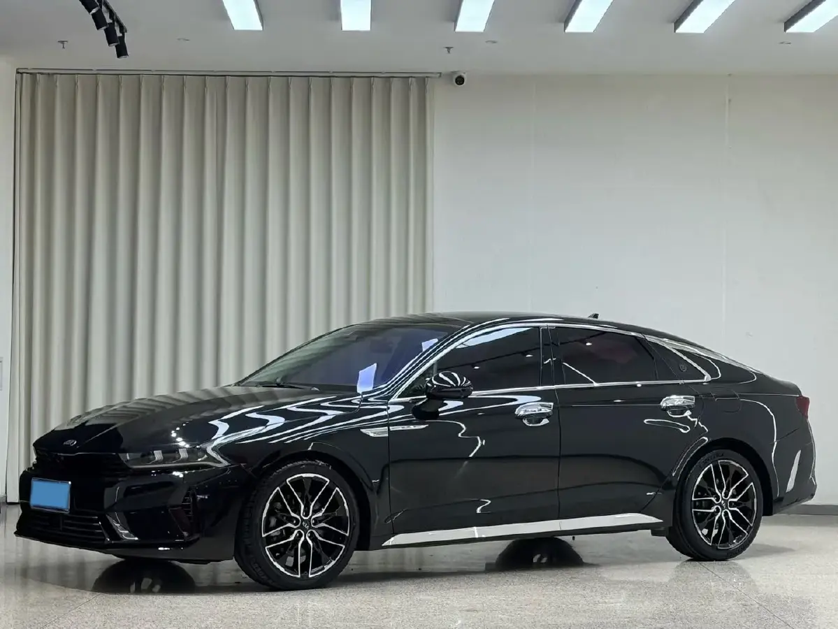 2020 Kia K5 2.0T 240HP L4 8AT