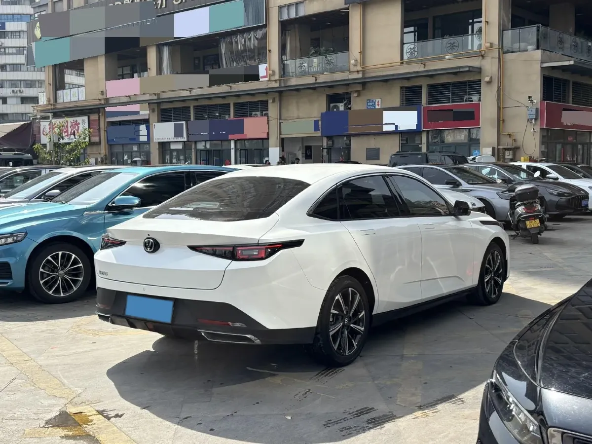 2025 ChangAn Eado 1.5T 192HP L4 7DCT,autocango,china used car exporter,china ev exporter,chinese used car exporter,chinese used ev exporter