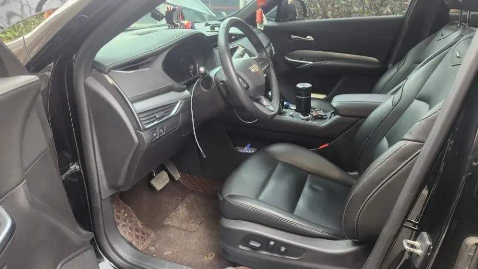 2021 Cadillac XT4 2.0T 237HP L4 9AT,autocango,china used car exporter,china ev exporter,chinese used car exporter,chinese used ev exporter