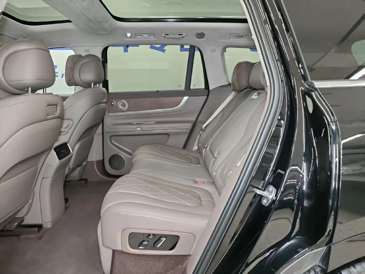 2024 AITO AITO M9 1.5T 152HP L4 REEV 42KWH,autocango,china used car exporter,china ev exporter,chinese used car exporter,chinese used ev exporter