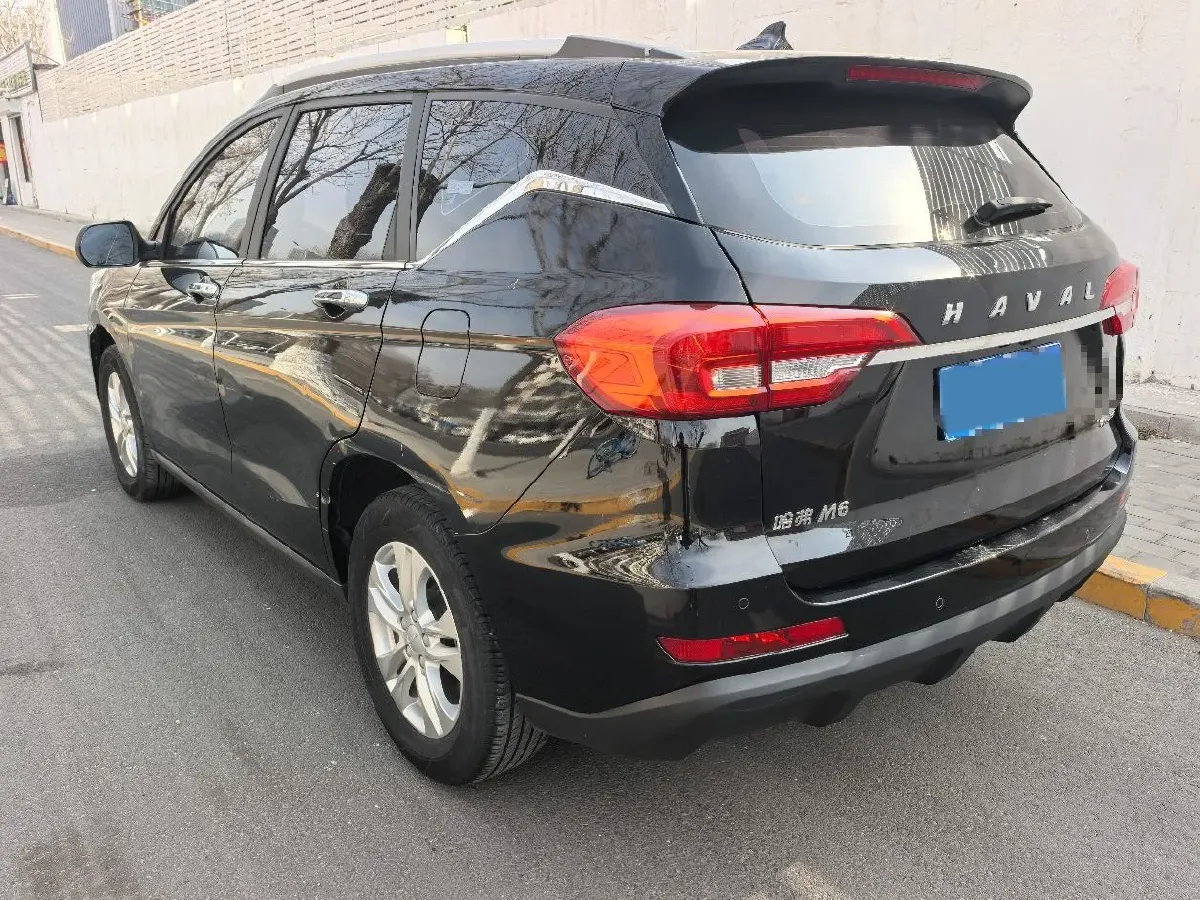 2019 Haval M6 1.5T 150HP L4 7DCT,autocango,china used car exporter,china ev exporter,chinese used car exporter,chinese used ev exporter