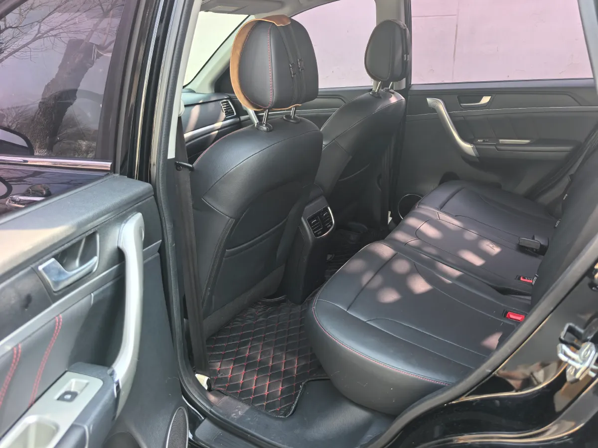 2019 Haval M6 1.5T 150HP L4 7DCT,autocango,china used car exporter,china ev exporter,chinese used car exporter,chinese used ev exporter