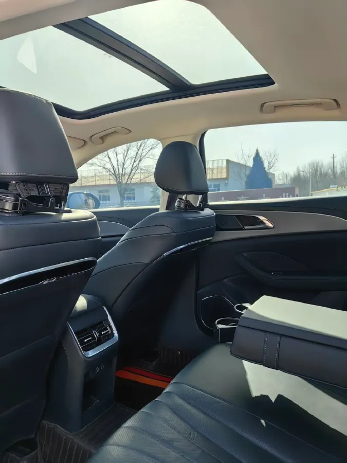 2023 HongQi H5 1.5T 169HP L4 E-CVT Hybrid,autocango,china used car exporter,china ev exporter,chinese used car exporter,chinese used ev exporter