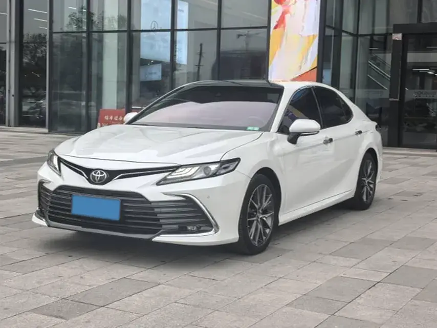 2021 Toyota Camry 2.5L 209HP L4 8AT