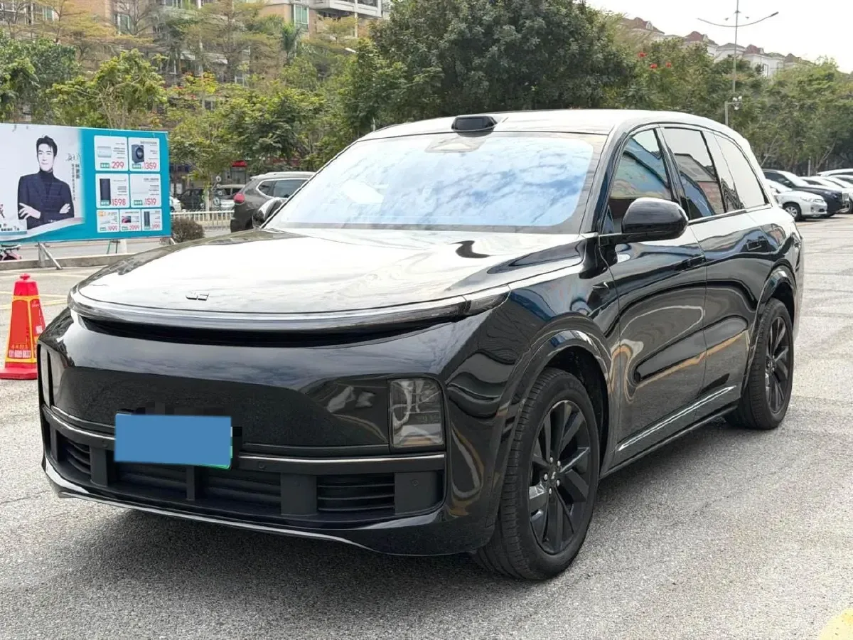2023 Li L8 Range Extended 154HP REEV 40.9KWH,autocango,china used car exporter,china ev exporter,chinese used car exporter,chinese used ev exporter