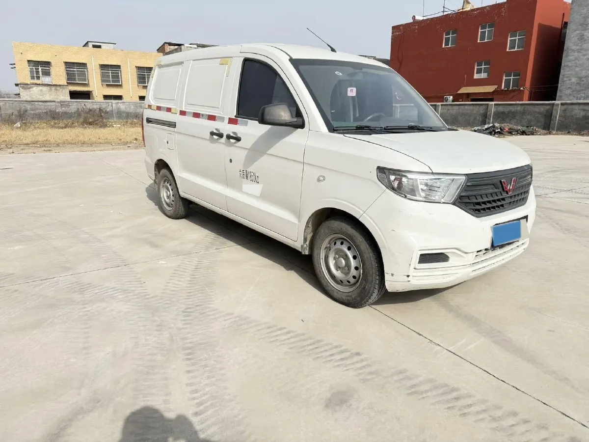 2021 WuLing RongGuang Mini Truck 1.2L 76HP L4 5MT,autocango,china used car exporter,china ev exporter,chinese used car exporter,chinese used ev exporter