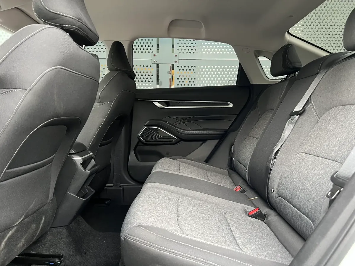 2023 Geely Emgrand 1.5L 127HP L4 5MT,autocango,china used car exporter,china ev exporter,chinese used car exporter,chinese used ev exporter