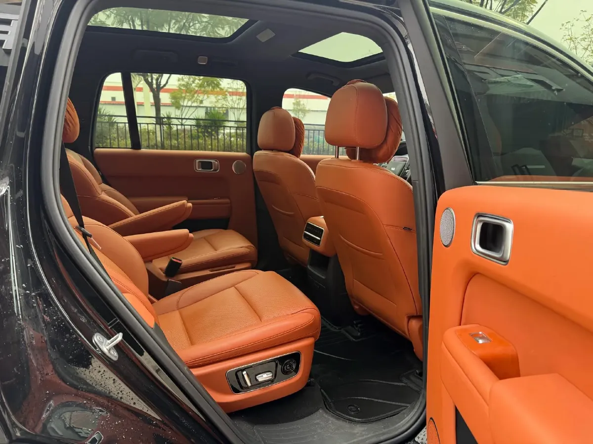 2023 Li L7 Range Extended 154HP REEV 40.9KWH,autocango,china used car exporter,china ev exporter,chinese used car exporter,chinese used ev exporter