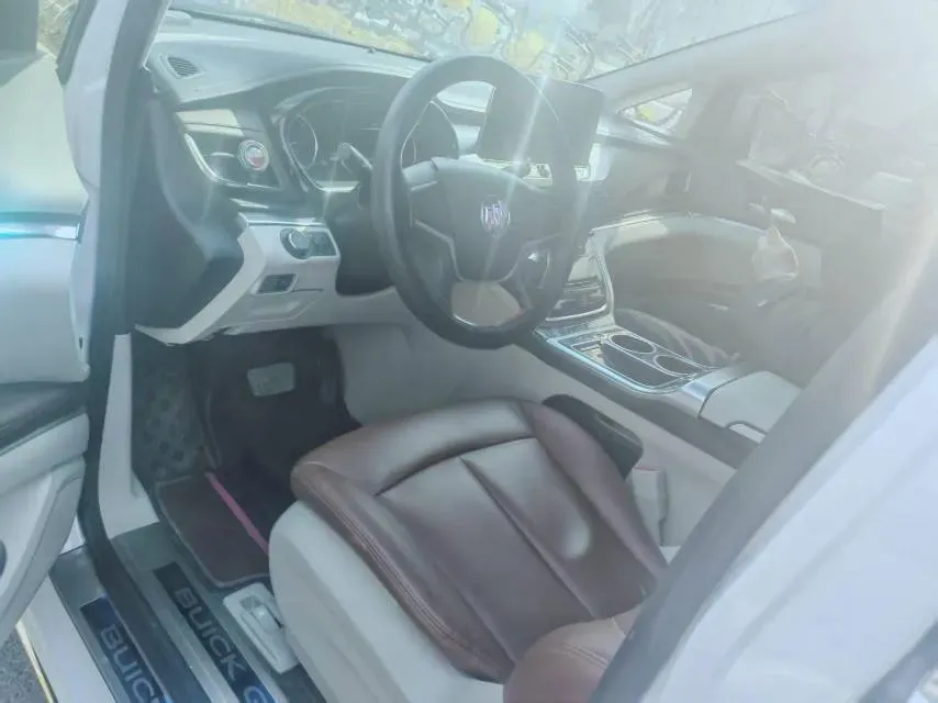 2023 Buick GL8 2.0T 237HP L4 9AT,autocango,china used car exporter,china ev exporter,chinese used car exporter,chinese used ev exporter