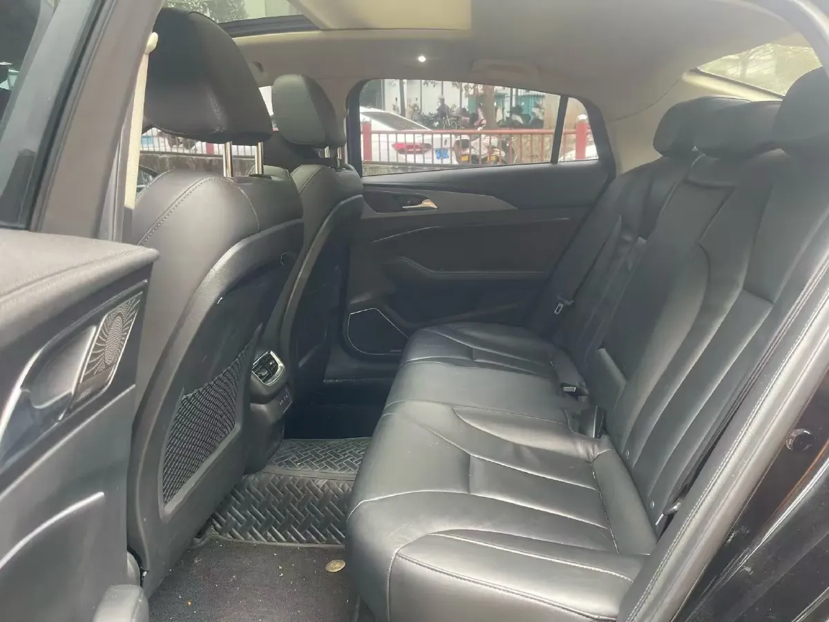 2020 HongQi H5 1.8T 197HP L4 6AT,autocango,china used car exporter,china ev exporter,chinese used car exporter,chinese used ev exporter