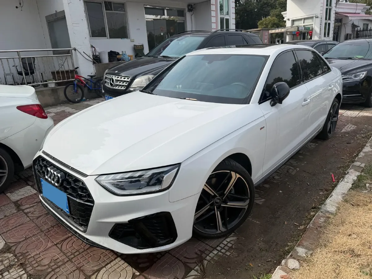 2024 Audi A4L 2.0T 190HP L4 7DCT,autocango,china used car exporter,china ev exporter,chinese used car exporter,chinese used ev exporter
