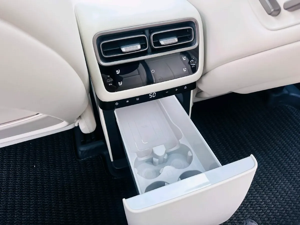 2025 Li i6 BEV,autocango,china used car exporter,china ev exporter,chinese used car exporter,chinese used ev exporter