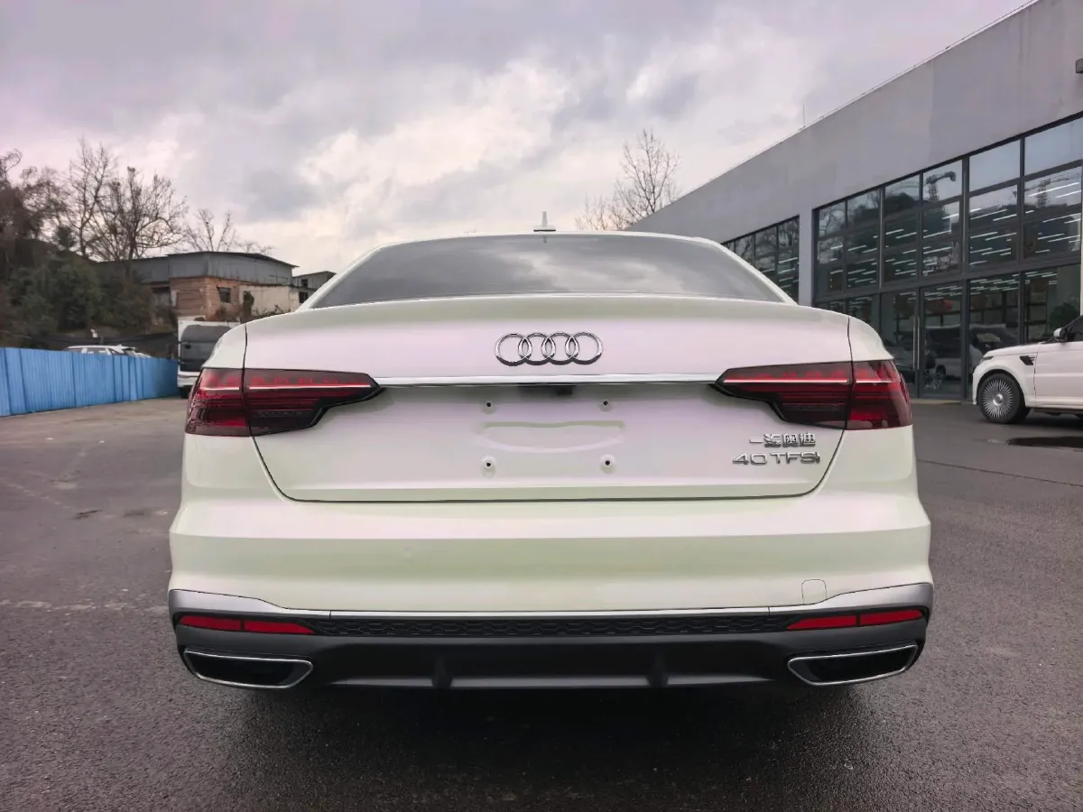 2024 Audi A4L 2.0T 190HP L4 7DCT,autocango,china used car exporter,china ev exporter,chinese used car exporter,chinese used ev exporter