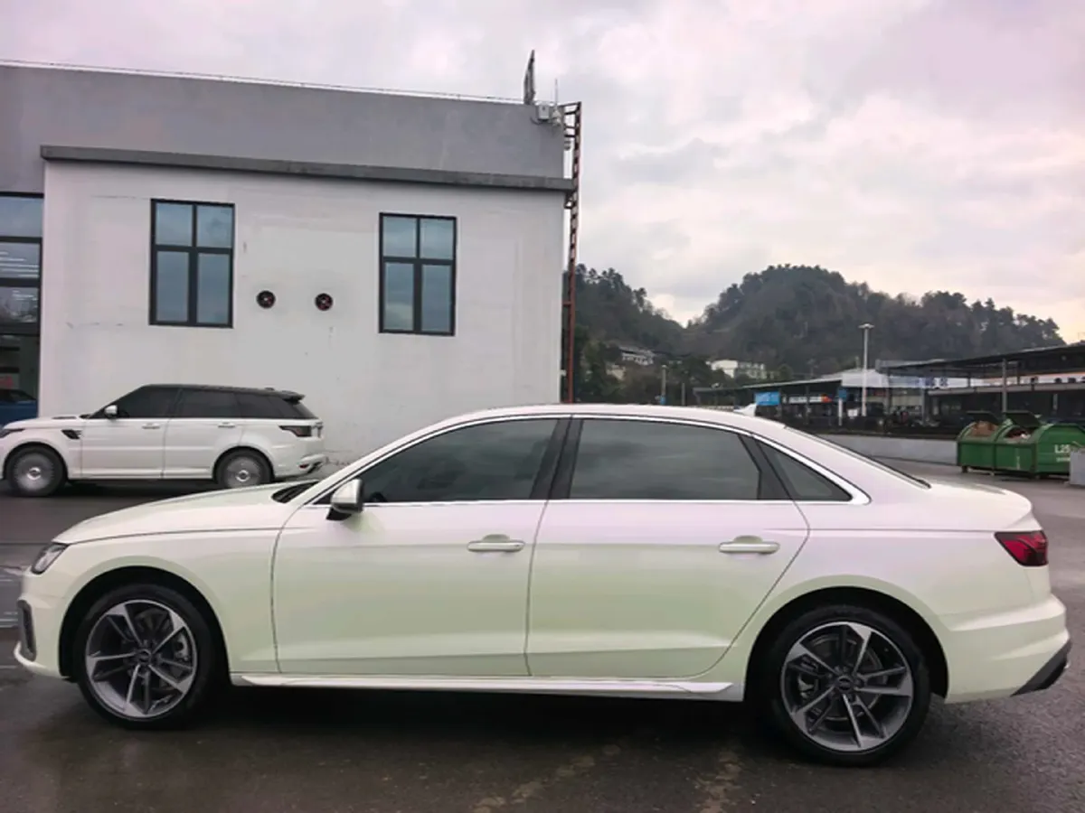 2024 Audi A4L 2.0T 190HP L4 7DCT,autocango,china used car exporter,china ev exporter,chinese used car exporter,chinese used ev exporter
