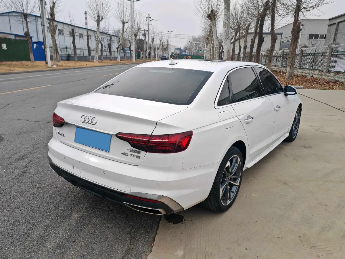 2022 Audi A4L 2.0T 190HP L4 7DCT,autocango,china used car exporter,china ev exporter,chinese used car exporter,chinese used ev exporter