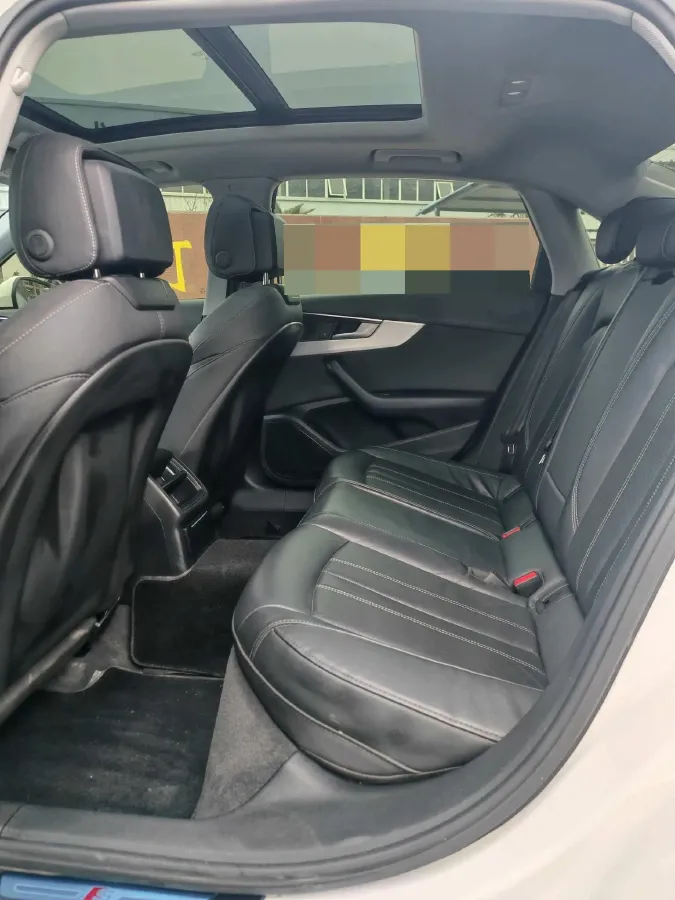 2022 Audi A4L 2.0T 190HP L4 7DCT,autocango,china used car exporter,china ev exporter,chinese used car exporter,chinese used ev exporter