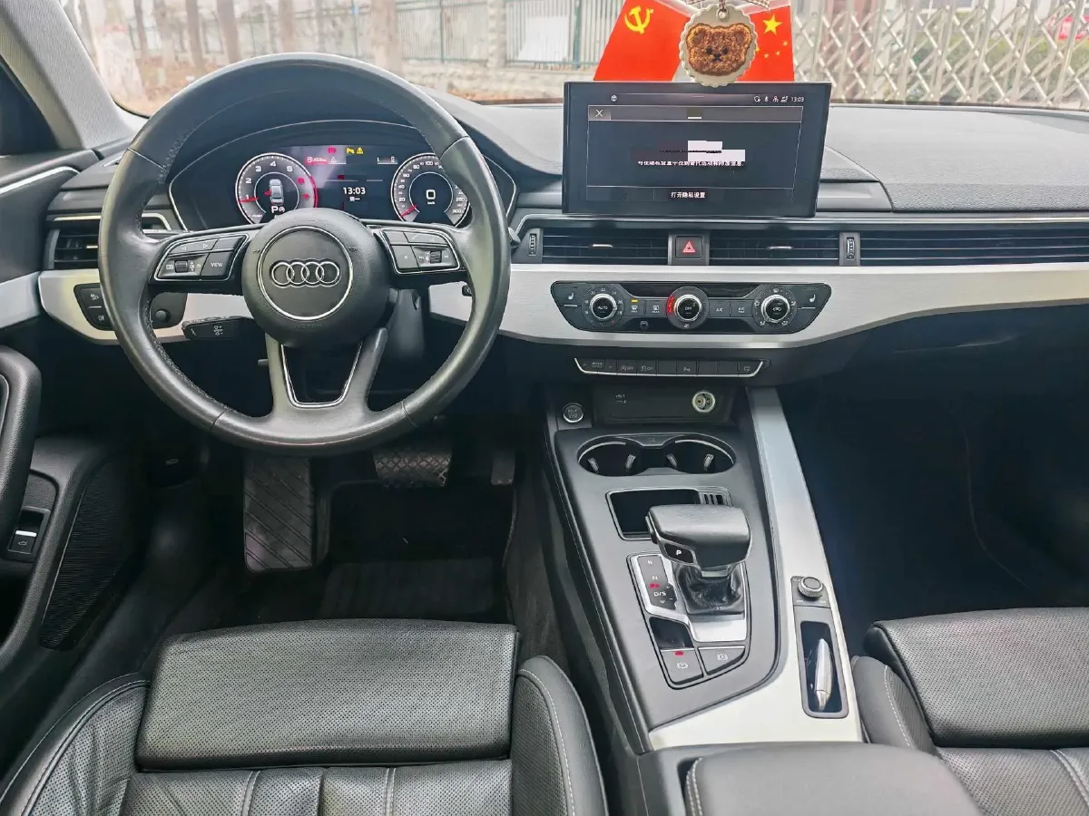 2022 Audi A4L 2.0T 190HP L4 7DCT,autocango,china used car exporter,china ev exporter,chinese used car exporter,chinese used ev exporter
