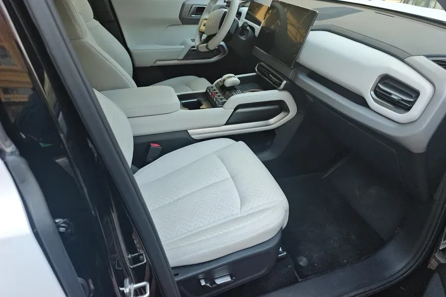 2025 FangChengBao Tai 3 BEV,autocango,china used car exporter,china ev exporter,chinese used car exporter,chinese used ev exporter