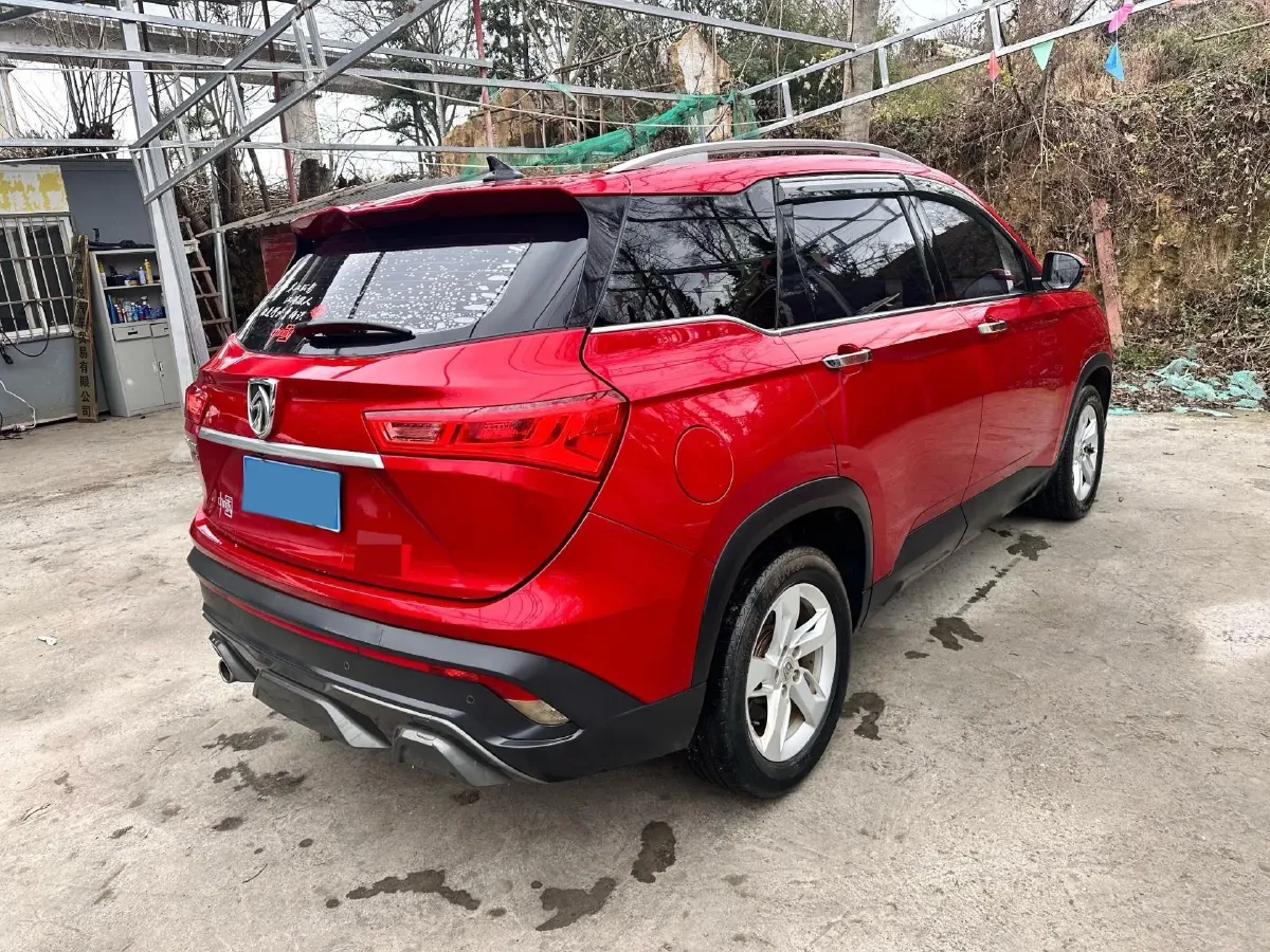 2019 BaoJun 530 1.5T 150HP L4 6MT,autocango,china used car exporter,china ev exporter,chinese used car exporter,chinese used ev exporter